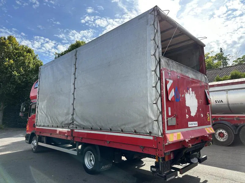 MAN TGL 8.180 FBL Plane langes Haus Topsleeper Klima - Tent tarbesõiduk: pilt 3 MAN TGL 8.180 FBL Plane langes Haus Topsleeper Klima - Tent tarbesõiduk: pilt 3