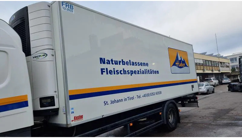 Scania P360 4X2 Fleisch Rohrbahnen Carrier Vector 1550 - Külmutiga veoauto: pilt 2 Scania P360 4X2 Fleisch Rohrbahnen Carrier Vector 1550 - Külmutiga veoauto: pilt 2