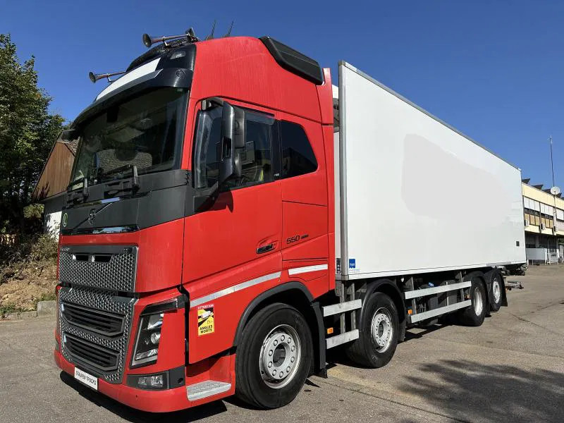 Volvo FH 16.550 XL 8x2 Tief Kühlkoffer ThermoKing LBW - Veoauto: pilt 1 Volvo FH 16.550 XL 8x2 Tief Kühlkoffer ThermoKing LBW - Veoauto: pilt 1