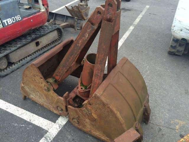 CASE 600mm - ejecteurs - Haarats: pilt 1 CASE 600mm - ejecteurs - Haarats: pilt 1