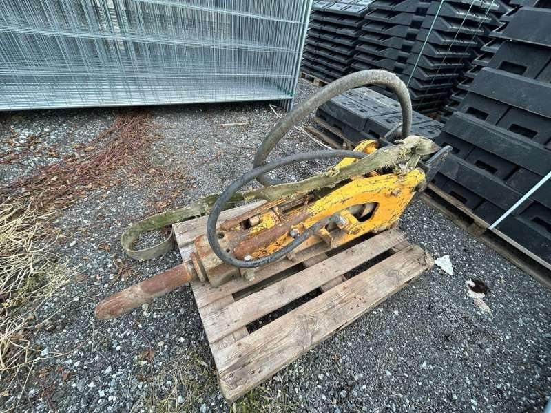 MONTABERT PELLE 8 TONNES / TRACTOPELLE - Hüdrauliline haamer: pilt 2 MONTABERT PELLE 8 TONNES / TRACTOPELLE - Hüdrauliline haamer: pilt 2