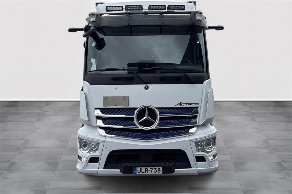 Mercedes-Benz ACTROS 1832 - Kasti veoauto: pilt 2 Mercedes-Benz ACTROS 1832 - Kasti veoauto: pilt 2