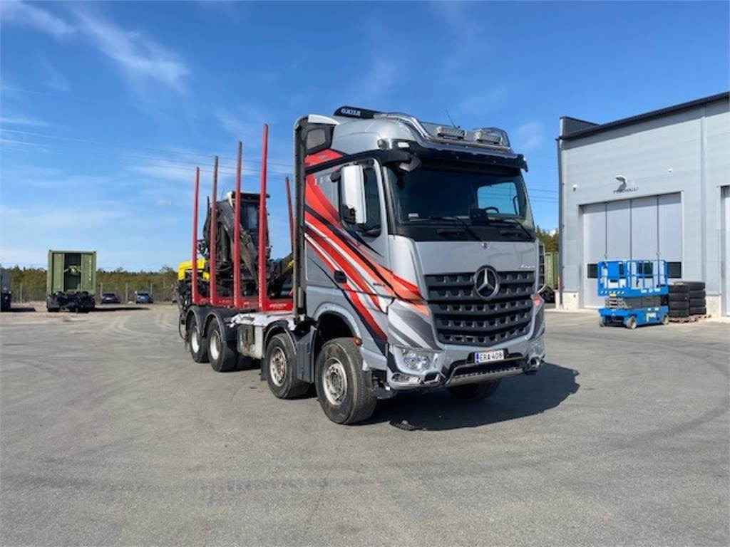 Mercedes-Benz AROCS 3763 8x4/4 Riikonen puuvarustus - Metsaveok: pilt 2 Mercedes-Benz AROCS 3763 8x4/4 Riikonen puuvarustus - Metsaveok: pilt 2