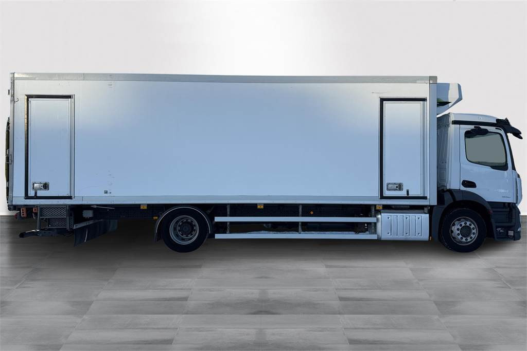 Mercedes-Benz Actros 1830L 5 SM FRC 2-lämpö(atp10/2025) - Isotermiline furgoon: pilt 4 Mercedes-Benz Actros 1830L 5 SM FRC 2-lämpö(atp10/2025) - Isotermiline furgoon: pilt 4