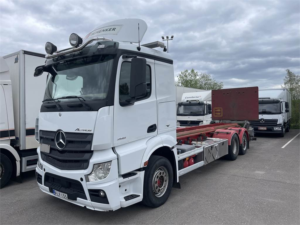 Mercedes-Benz Actros L 2551 L/6x2ENA - Kabiinišassiiga veoauto: pilt 1 Mercedes-Benz Actros L 2551 L/6x2ENA - Kabiinišassiiga veoauto: pilt 1