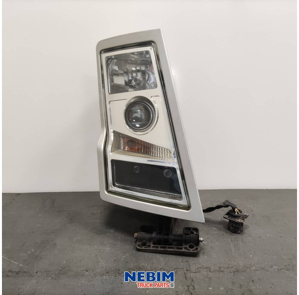 Volvo Volvo - 20861584 - Koplamp FH / FM rechts - Varuosa - Veoauto: pilt 1 Volvo Volvo - 20861584 - Koplamp FH / FM rechts - Varuosa - Veoauto: pilt 1