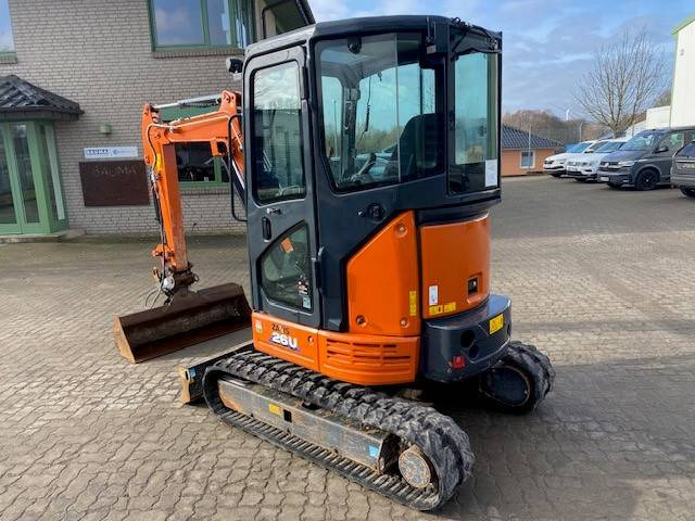 Hitachi ZX 26 U-6 MIETE / RENTAL (12002050) - Miniekskavaator: pilt 3 Hitachi ZX 26 U-6 MIETE / RENTAL (12002050) - Miniekskavaator: pilt 3