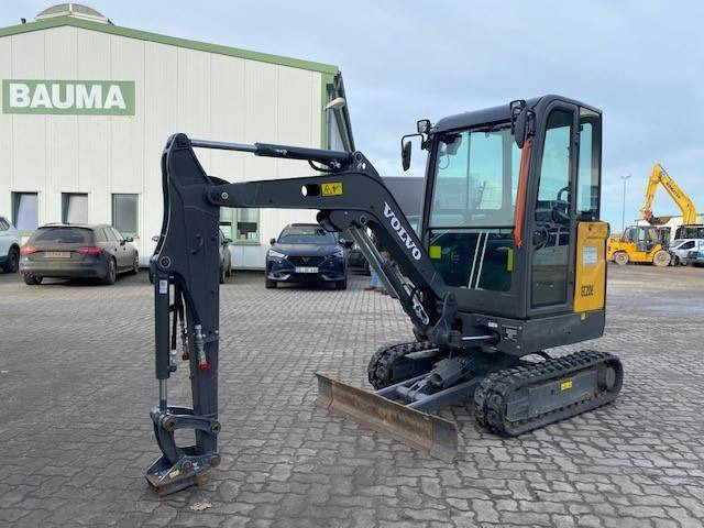 Volvo EC 20 E MIETE / RENTAL (12002071) - Miniekskavaator: pilt 1 Volvo EC 20 E MIETE / RENTAL (12002071) - Miniekskavaator: pilt 1