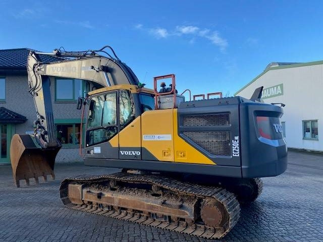 Volvo EC 250 E NL MIETE / RENTAL (12001056) - Lintekskavaator: pilt 2 Volvo EC 250 E NL MIETE / RENTAL (12001056) - Lintekskavaator: pilt 2