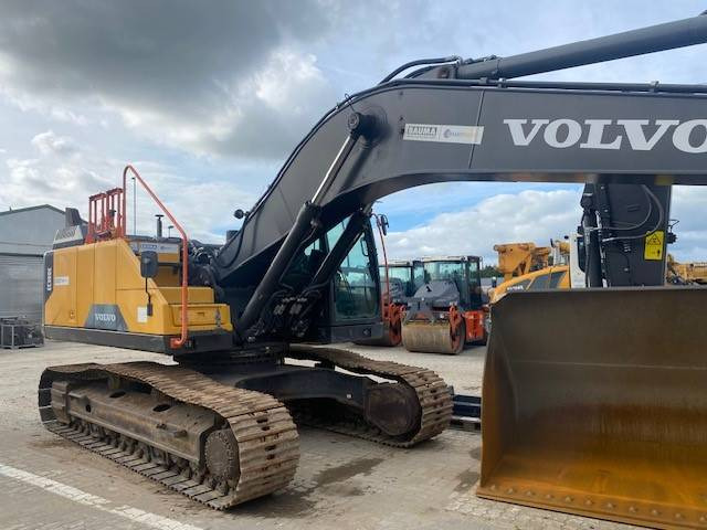 Volvo EC 300 E NL MIETE / RENTAL (12001057) - Lintekskavaator: pilt 1 Volvo EC 300 E NL MIETE / RENTAL (12001057) - Lintekskavaator: pilt 1