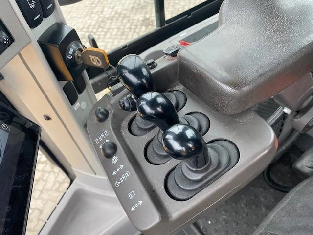 Rataslaadur Volvo L 120 H A/C, BSS, ZSA, 3. Kr., SW (12005212): pilt 17 Rataslaadur Volvo L 120 H A/C, BSS, ZSA, 3. Kr., SW (12005212): pilt 17