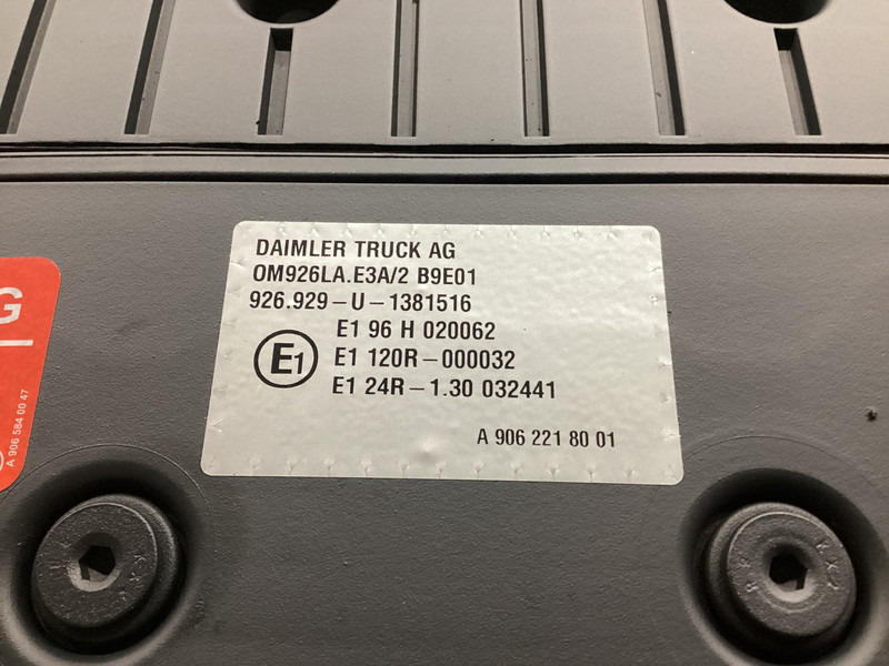 Mercedes-Benz OM 926.929 NEW - Ehitusmasinad: pilt 5 Mercedes-Benz OM 926.929 NEW - Ehitusmasinad: pilt 5