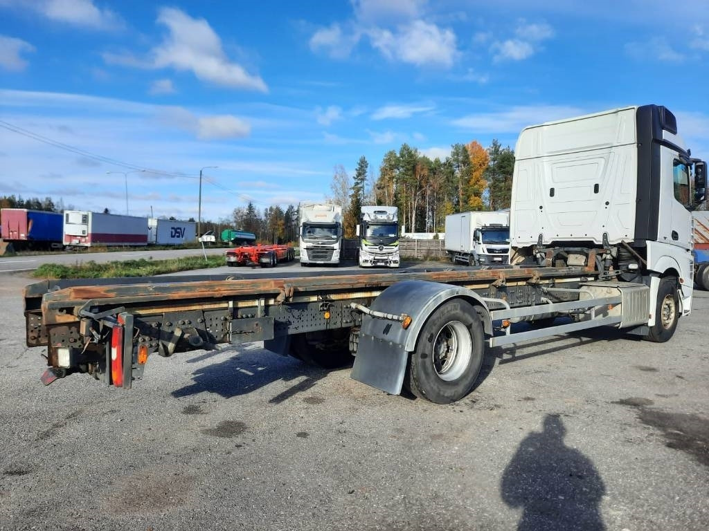 Mercedes-Benz Actros 1842 - Konteinerveduk/ Tõstukiga veoauto: pilt 4 Mercedes-Benz Actros 1842 - Konteinerveduk/ Tõstukiga veoauto: pilt 4