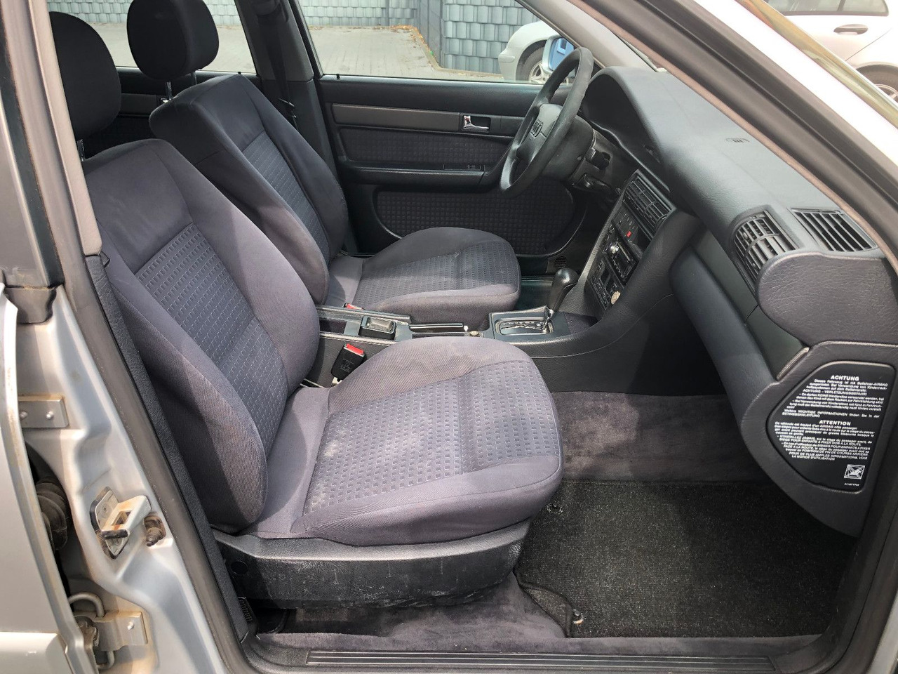 Sedaan Audi A6 C4 1.8 Auto: pilt 17