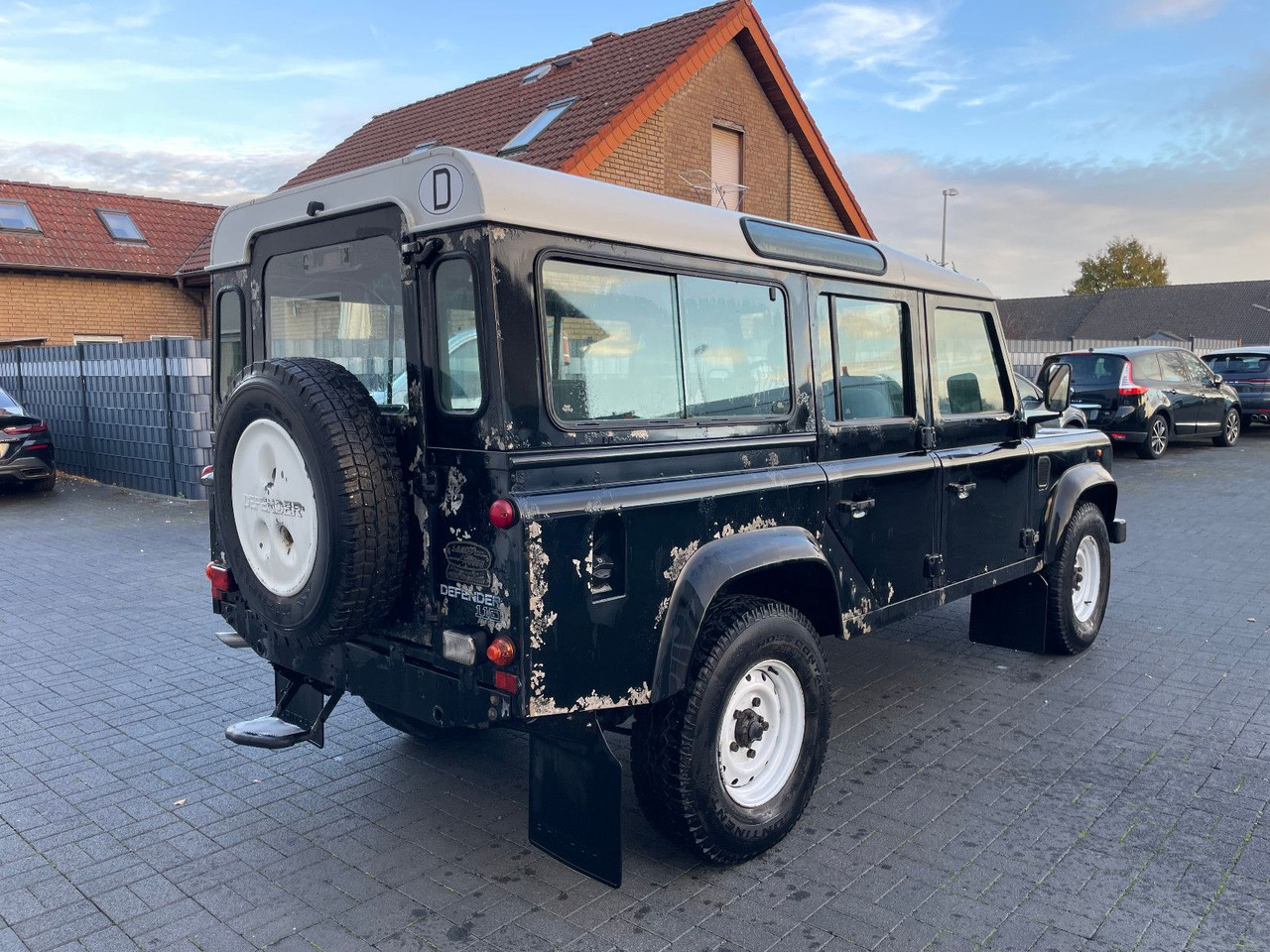 Land Rover Defender 110 SW 2.5 TD , Wohnm.Zulassung, 1.Hand - Maastur: pilt 2 Land Rover Defender 110 SW 2.5 TD , Wohnm.Zulassung, 1.Hand - Maastur: pilt 2