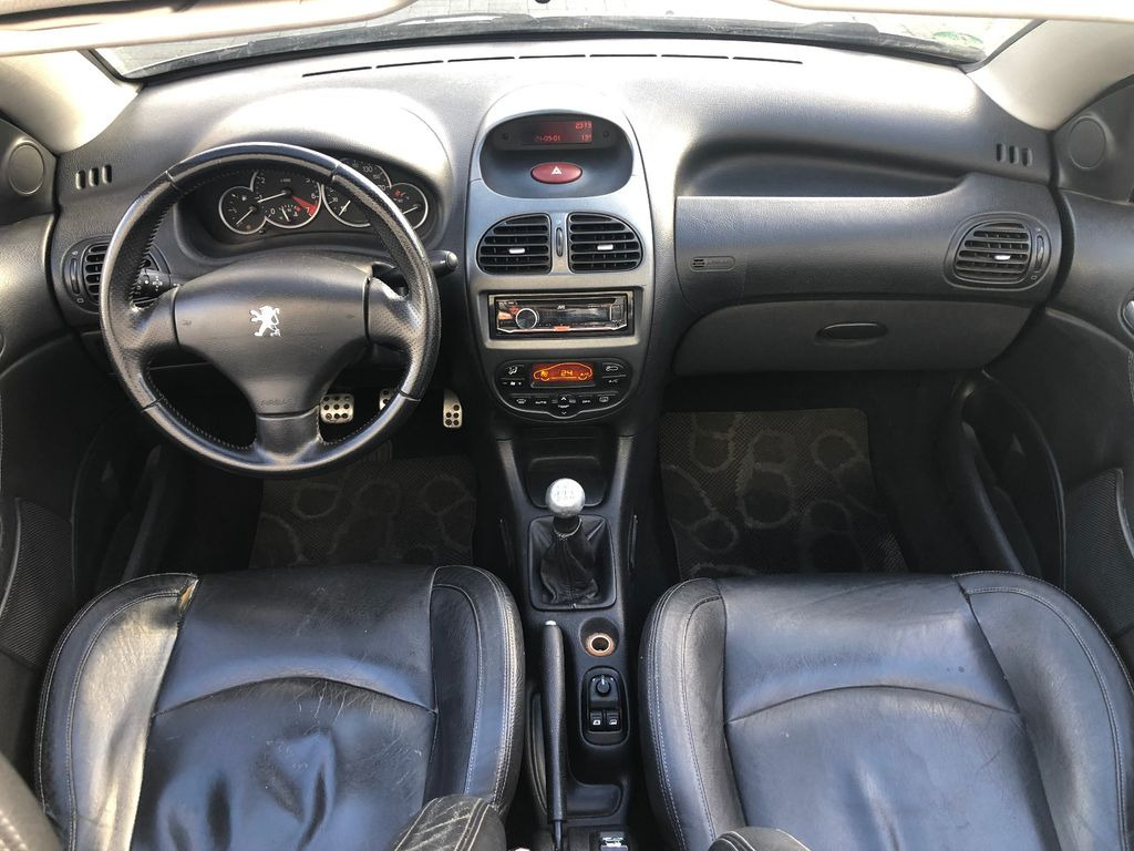 Peugeot 206 Cabriolet CC Platinum - Auto: pilt 3 Peugeot 206 Cabriolet CC Platinum - Auto: pilt 3