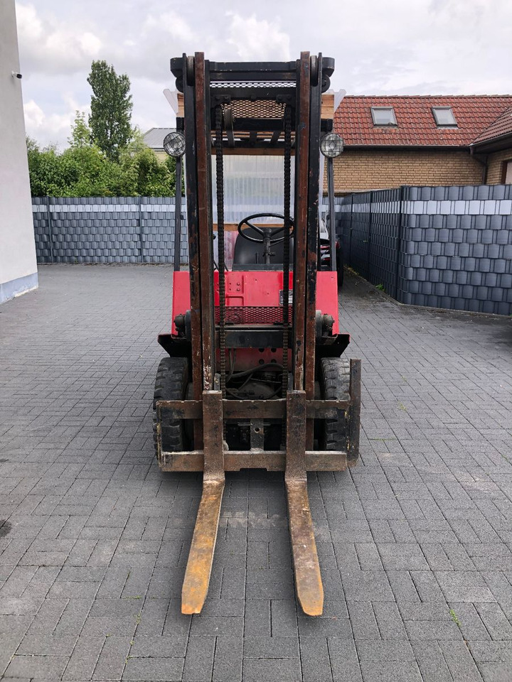 TCM FG 25 LPG Gas , Nissan - Gaasitõstuk: pilt 2 TCM FG 25 LPG Gas , Nissan - Gaasitõstuk: pilt 2