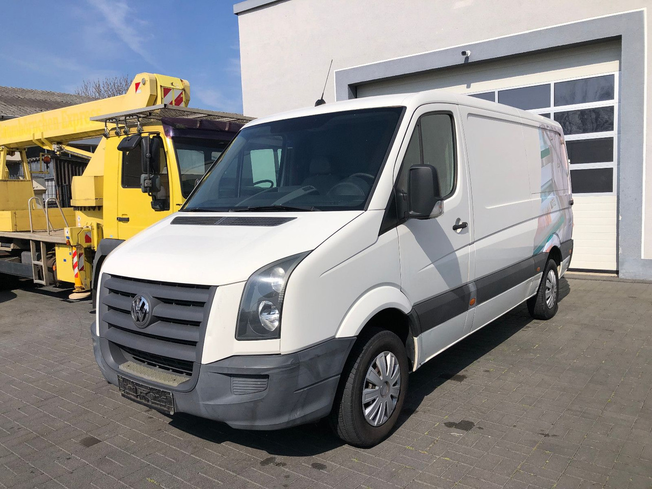 Volkswagen Crafter 2.5 TDI 30 mittel L2H1, Klima - Väike kaubik: pilt 1 Volkswagen Crafter 2.5 TDI 30 mittel L2H1, Klima - Väike kaubik: pilt 1