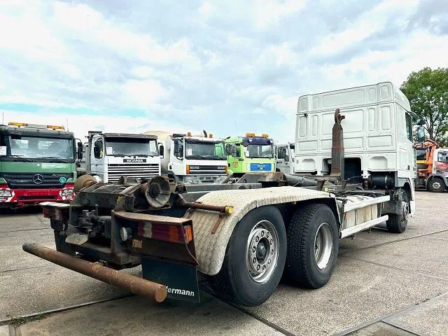 DAF 95.480 XF SPACECAB 6x2 WITH HOOK-ARM SYSTEM (EURO 3 / ZF16 MANUAL GEARBOX / ZF-INTARDER / STEEL-/AIR SUSPENSION / AIRCONDITIONIN - Konkstõstukiga veoauto: pilt 3 DAF 95.480 XF SPACECAB 6x2 WITH HOOK-ARM SYSTEM (EURO 3 / ZF16 MANUAL GEARBOX / ZF-INTARDER / STEEL-/AIR SUSPENSION / AIRCONDITIONIN - Konkstõstukiga veoauto: pilt 3