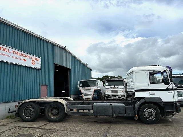 MAN 26.414 FNL-T (6-CILINDERHEADS) 6x4 CHASSIS (EURO 2 / ZF16 MANUAL GEARBOX / REDUCTION AXLES) - Kabiinišassiiga veoauto: pilt 4 MAN 26.414 FNL-T (6-CILINDERHEADS) 6x4 CHASSIS (EURO 2 / ZF16 MANUAL GEARBOX / REDUCTION AXLES) - Kabiinišassiiga veoauto: pilt 4