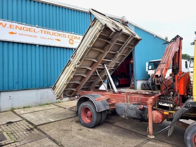 Mercedes-Benz 1117 K (6-CILINDER) KIPPER WITH FERRARI CRANE (FULL STEEL SUSPENSION / MANUAL GEARBOX / P.T.O.) liising Mercedes-Benz 1117 K (6-CILINDER) KIPPER WITH FERRARI CRANE (FULL STEEL SUSPENSION / MANUAL GEARBOX / P.T.O.): pilt 8