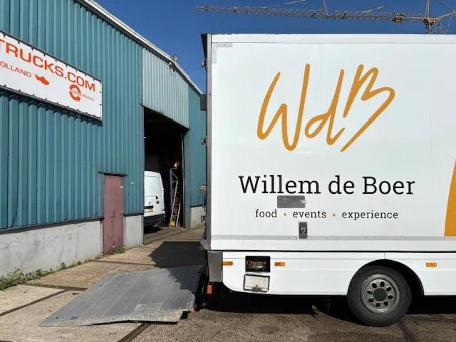 Külmutiga veoauto Mercedes-Benz Atego 816 L 4x2 ORIGINAL DUTCH COOLER TRUCK WITH CARRIER XARIOS 600D/E (MANUAL GEARBOX / AIRCONDITIONING / 2.000 KG. TAILLIFT): pilt 14