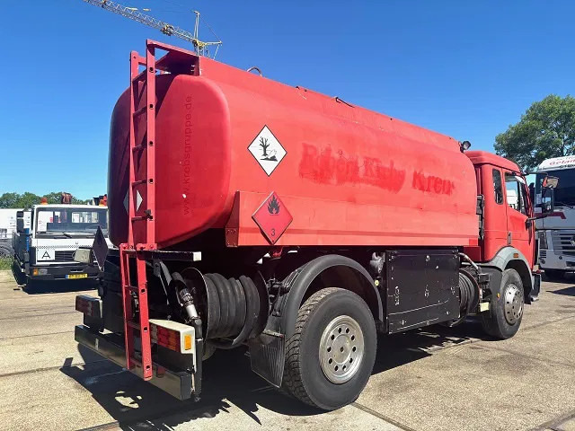 Mercedes-Benz SK 1726 (ORIGINAL GERMAN) 13.500 LITER TANK TRUCK (ZF16 MANUAL GEARBOX / FULL STEEL SUSPENSION / REDUCTION AXLE / ANALOG COUNTER - Tsisternauto: pilt 3 Mercedes-Benz SK 1726 (ORIGINAL GERMAN) 13.500 LITER TANK TRUCK (ZF16 MANUAL GEARBOX / FULL STEEL SUSPENSION / REDUCTION AXLE / ANALOG COUNTER - Tsisternauto: pilt 3
