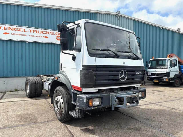 Mercedes-Benz SK 1824 4x2 FULL STEEL SUSPENSION CHASSIS (MANUAL GEARBOX / REDUCTION AXLE / FULL STEEL SUSPENSION) - Kabiinišassiiga veoauto: pilt 2 Mercedes-Benz SK 1824 4x2 FULL STEEL SUSPENSION CHASSIS (MANUAL GEARBOX / REDUCTION AXLE / FULL STEEL SUSPENSION) - Kabiinišassiiga veoauto: pilt 2