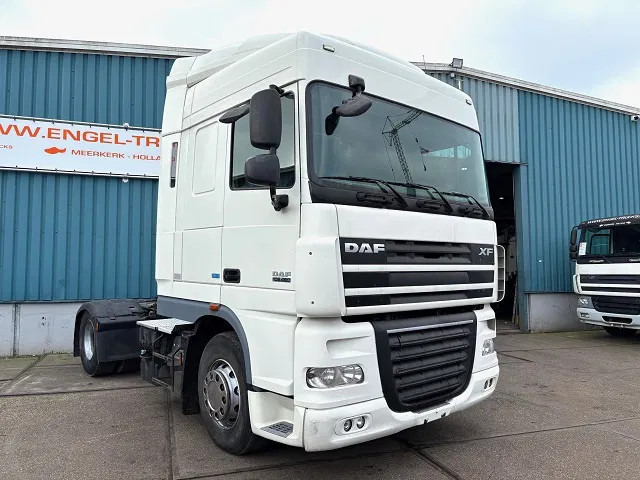 DAF XF 105.460 ATE SPACECAB 4x2 ONLY 835.500 KM (ZF-MANUAL GEARBOX / ZF-INTARDER / AIRCONDITIONING / EURO 5) - Sadulveok: pilt 2 DAF XF 105.460 ATE SPACECAB 4x2 ONLY 835.500 KM (ZF-MANUAL GEARBOX / ZF-INTARDER / AIRCONDITIONING / EURO 5) - Sadulveok: pilt 2