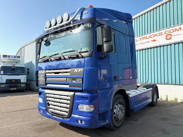 DAF XF 105.460 ATE SPACECAB (ZF16 MANUAL GEARBOX / HYDRAULIC KIT / P.T.O. / ADR-VLG / FULL SPOILERSET / FRIDGE) - Sadulveok: pilt 1 DAF XF 105.460 ATE SPACECAB (ZF16 MANUAL GEARBOX / HYDRAULIC KIT / P.T.O. / ADR-VLG / FULL SPOILERSET / FRIDGE) - Sadulveok: pilt 1
