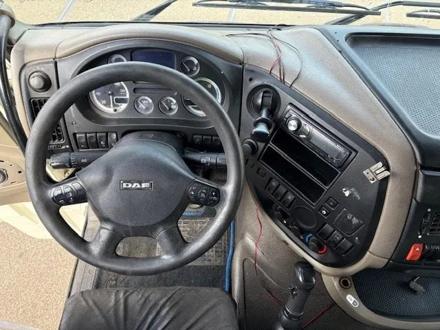 DAF XF 105.460 SPACECAB (ZF-MANUAL GEARBOX / 2x DIESELTANK / MX-ENGINE BRAKE / AIRCONDITIONING / FRIDGE / ETC.) - Sadulveok: pilt 5 DAF XF 105.460 SPACECAB (ZF-MANUAL GEARBOX / 2x DIESELTANK / MX-ENGINE BRAKE / AIRCONDITIONING / FRIDGE / ETC.) - Sadulveok: pilt 5