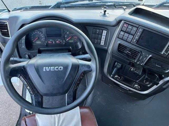 Sadulveok Iveco Stralis AS440S42T/P HI-WAY DUTCH TRUCK (APK/TUV -> 02-2024 / EURO 6 / AS-TRONIC / 2 TANKS / LEATHER SEATS / FRIDGE): pilt 6