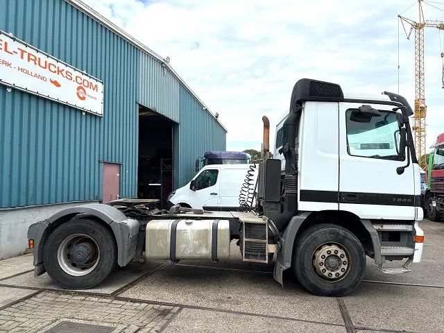 Mercedes-Benz Actros 1848 LS (MP1) 4x2 TRACTOR (EPS WITH CLUTCH / RUDUCTION AXLE / HYDRAULIC KIT / AIRCONDITIONING / ETC) - Sadulveok: pilt 4 Mercedes-Benz Actros 1848 LS (MP1) 4x2 TRACTOR (EPS WITH CLUTCH / RUDUCTION AXLE / HYDRAULIC KIT / AIRCONDITIONING / ETC) - Sadulveok: pilt 4