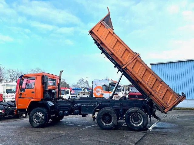 Volvo FL 12.380 6x6 FULL STEEL SUSPENSION MEILLER KIPPER (EURO 2 / MANUAL GEARBOX / REDUCTION AXLES / FULL STEEL SUSPENSION) - Kallurauto: pilt 5 Volvo FL 12.380 6x6 FULL STEEL SUSPENSION MEILLER KIPPER (EURO 2 / MANUAL GEARBOX / REDUCTION AXLES / FULL STEEL SUSPENSION) - Kallurauto: pilt 5