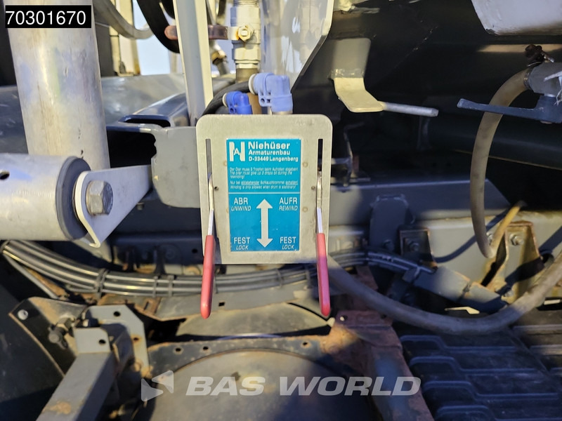 DAF CF75.310 4X2 13500 Lohr tanker 2 compartments ADR Manual Euro 3 - Tsisternauto: pilt 5 DAF CF75.310 4X2 13500 Lohr tanker 2 compartments ADR Manual Euro 3 - Tsisternauto: pilt 5