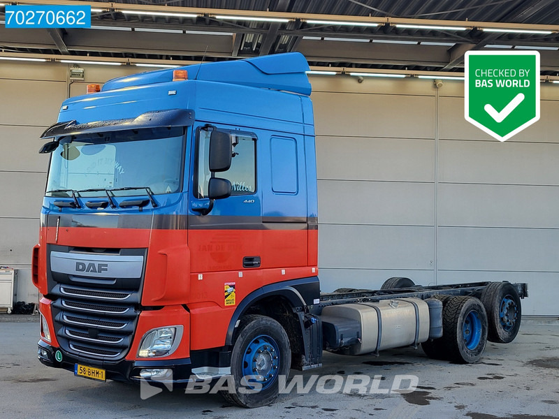 DAF XF 440 6X2 SC ACC Liftachse 2x Tanks Euro 6 - Kabiinišassiiga veoauto: pilt 1 DAF XF 440 6X2 SC ACC Liftachse 2x Tanks Euro 6 - Kabiinišassiiga veoauto: pilt 1