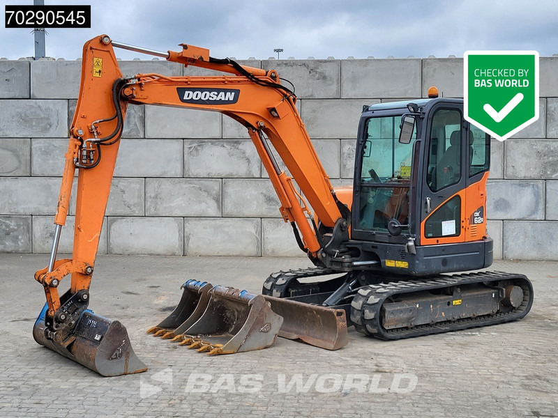 Doosan DX62R-3 3 BUCKETS - A/C - Miniekskavaator: pilt 1 Doosan DX62R-3 3 BUCKETS - A/C - Miniekskavaator: pilt 1