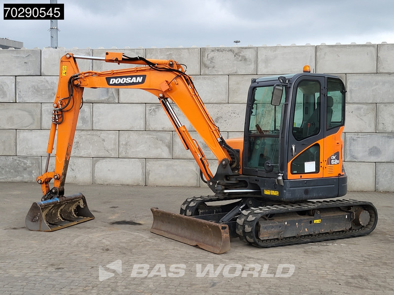 Doosan DX62R-3 3 BUCKETS - A/C - Miniekskavaator: pilt 2 Doosan DX62R-3 3 BUCKETS - A/C - Miniekskavaator: pilt 2
