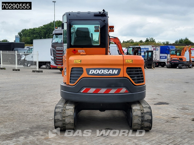 Doosan DX63-3 3 BUCKETS - A/C - Miniekskavaator: pilt 5 Doosan DX63-3 3 BUCKETS - A/C - Miniekskavaator: pilt 5
