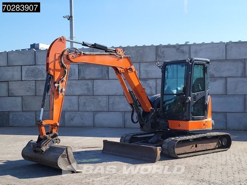 Hitachi ZX55U-6CLR A/C - 3 BUCKETS - Miniekskavaator: pilt 2 Hitachi ZX55U-6CLR A/C - 3 BUCKETS - Miniekskavaator: pilt 2