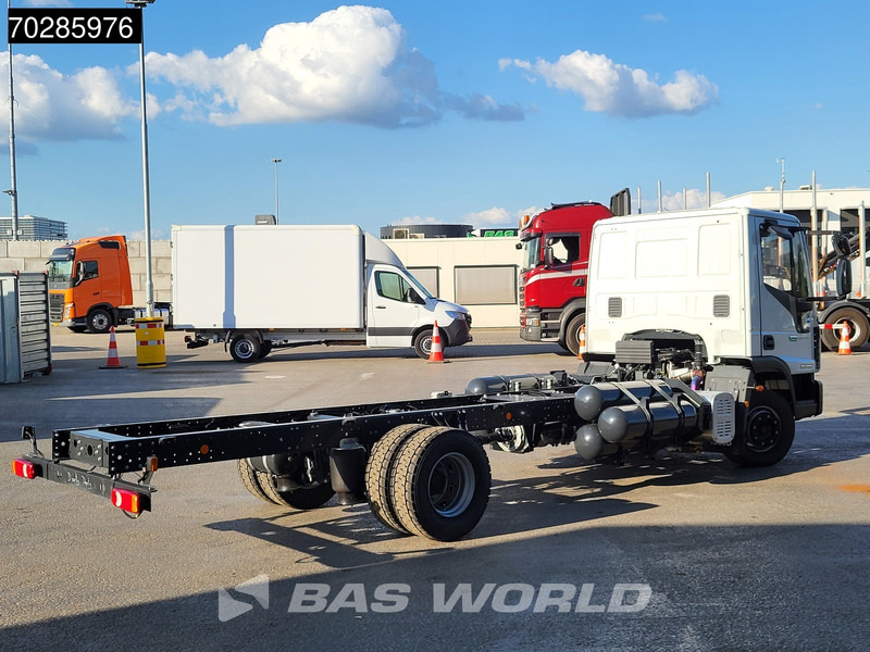 Iveco 120-210L 4X2 NEW 12tons chassis! CNG Engine Manual TELMA Retarder Euro 6 - Kabiinišassiiga veoauto: pilt 5 Iveco 120-210L 4X2 NEW 12tons chassis! CNG Engine Manual TELMA Retarder Euro 6 - Kabiinišassiiga veoauto: pilt 5