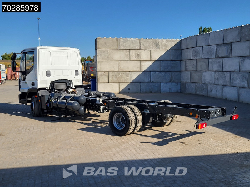 Iveco 120-210L 4X2 NEW 12tons chassis! CNG Engine TELMA Retarder Manual Euro 6 - Kabiinišassiiga veoauto: pilt 2 Iveco 120-210L 4X2 NEW 12tons chassis! CNG Engine TELMA Retarder Manual Euro 6 - Kabiinišassiiga veoauto: pilt 2