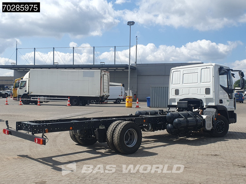 Iveco Eurocargo 120LE210 4X2 NEW 12tons chassis! CNG Engine TELMA Retarder Manual Euro 6 - Kabiinišassiiga veoauto: pilt 5 Iveco Eurocargo 120LE210 4X2 NEW 12tons chassis! CNG Engine TELMA Retarder Manual Euro 6 - Kabiinišassiiga veoauto: pilt 5