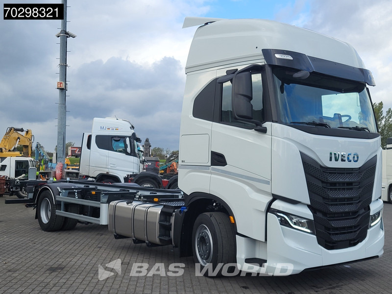 Iveco S-Way 460 4X2 NEW! BDF Navi ACC LED Automatic Euro 6 - Konteinerveduk/ Tõstukiga veoauto: pilt 3 Iveco S-Way 460 4X2 NEW! BDF Navi ACC LED Automatic Euro 6 - Konteinerveduk/ Tõstukiga veoauto: pilt 3
