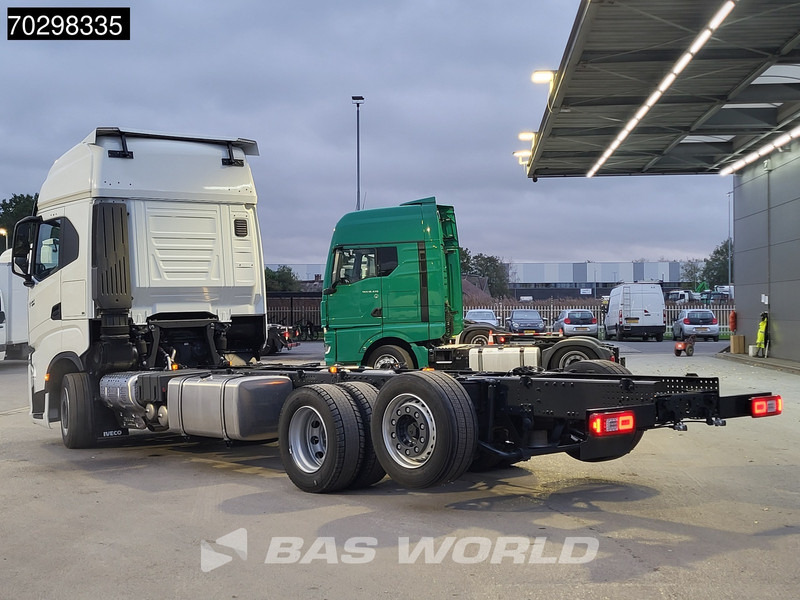 Iveco S-Way 530 6X2 NEW chassis! Retarder Standairco Lift+Steering-Axle Automatic LED ACC Euro 6 - Kabiinišassiiga veoauto: pilt 2 Iveco S-Way 530 6X2 NEW chassis! Retarder Standairco Lift+Steering-Axle Automatic LED ACC Euro 6 - Kabiinišassiiga veoauto: pilt 2