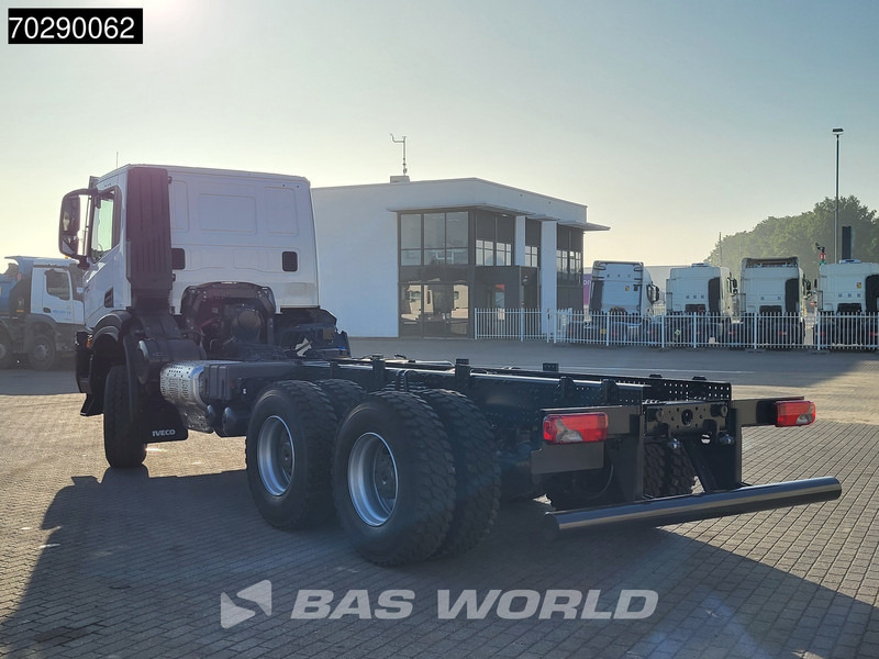 Iveco T-WAY 360 6X6 NEW! Full steel Hub Reduction Automatic Euro 6 - Kabiinišassiiga veoauto: pilt 2 Iveco T-WAY 360 6X6 NEW! Full steel Hub Reduction Automatic Euro 6 - Kabiinišassiiga veoauto: pilt 2
