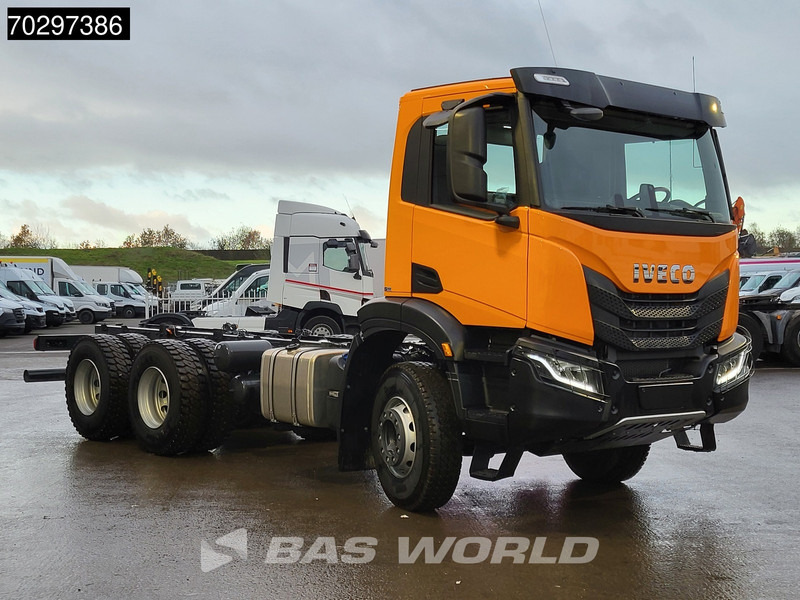 Iveco X-Way 420 6X4 NEW! OFF Chassis steelsuspension Automatic Euro 6 - Kabiinišassiiga veoauto: pilt 3 Iveco X-Way 420 6X4 NEW! OFF Chassis steelsuspension Automatic Euro 6 - Kabiinišassiiga veoauto: pilt 3