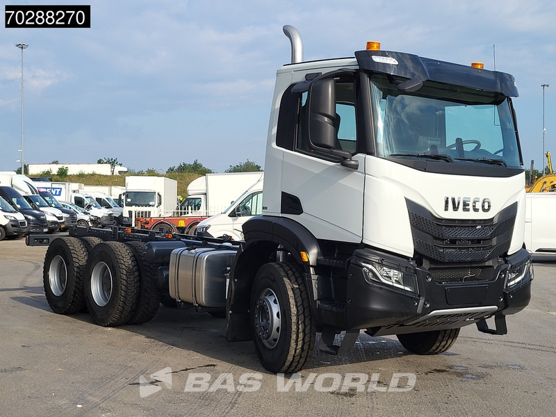 Iveco X-Way 460 6X4 NEW chassis Retarder Big-Axle Full Steel Navi Euro 6 - Kabiinišassiiga veoauto: pilt 3 Iveco X-Way 460 6X4 NEW chassis Retarder Big-Axle Full Steel Navi Euro 6 - Kabiinišassiiga veoauto: pilt 3