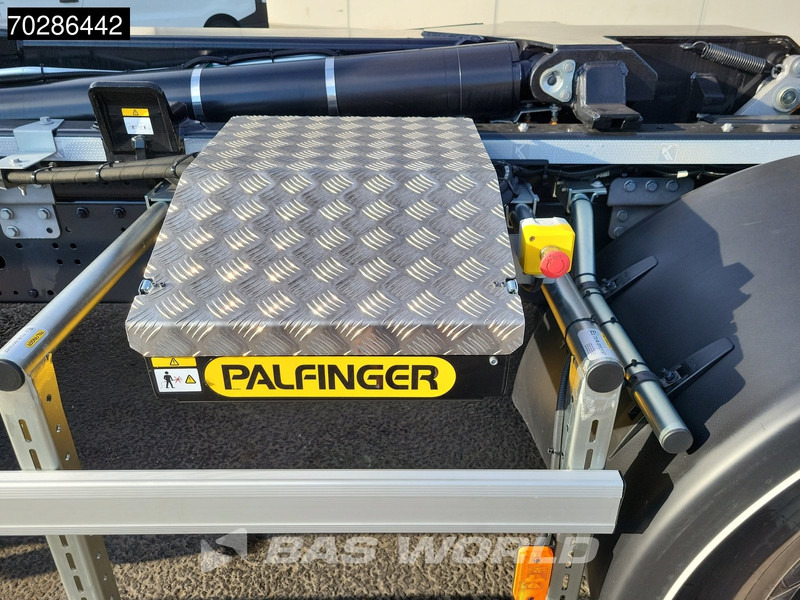Uus Konkstõstukiga veoauto Iveco X-Way 580 6X2 NEW Palfinger PHT20SLD5 Hooklift Lift+steering Axle Automatic Navi ACC LED: pilt 20 Uus Konkstõstukiga veoauto Iveco X-Way 580 6X2 NEW Palfinger PHT20SLD5 Hooklift Lift+steering Axle Automatic Navi ACC LED: pilt 20