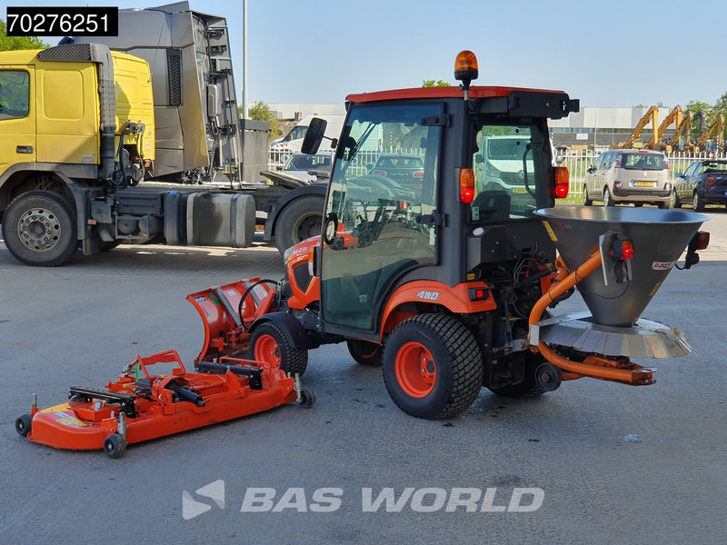 Kubota BX231 D-C C10 4X4 4x4 - INCL ATTACHMENTS - Traktor: pilt 2 Kubota BX231 D-C C10 4X4 4x4 - INCL ATTACHMENTS - Traktor: pilt 2